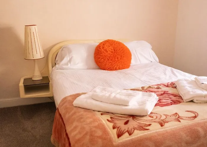 Дом отдыха Half Moon House - Timeless Charm With Sea Views Скарборо