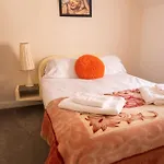 펜션 Half Moon House - Timeless Charm With Sea Views 스카버러