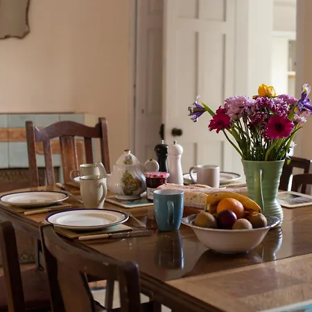 Holiday home Half Moon House - Timeless Charm With Sea Views