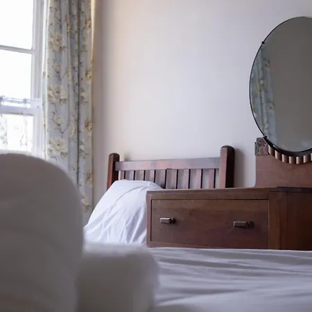Holiday home Half Moon House - Timeless Charm With Sea Views Scarborough